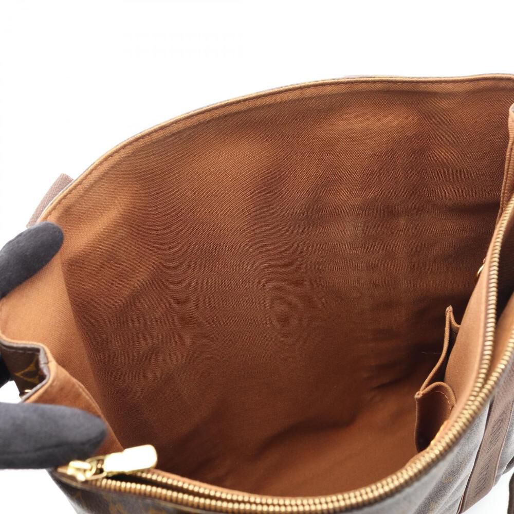 Louis Vuitton Beaubourg