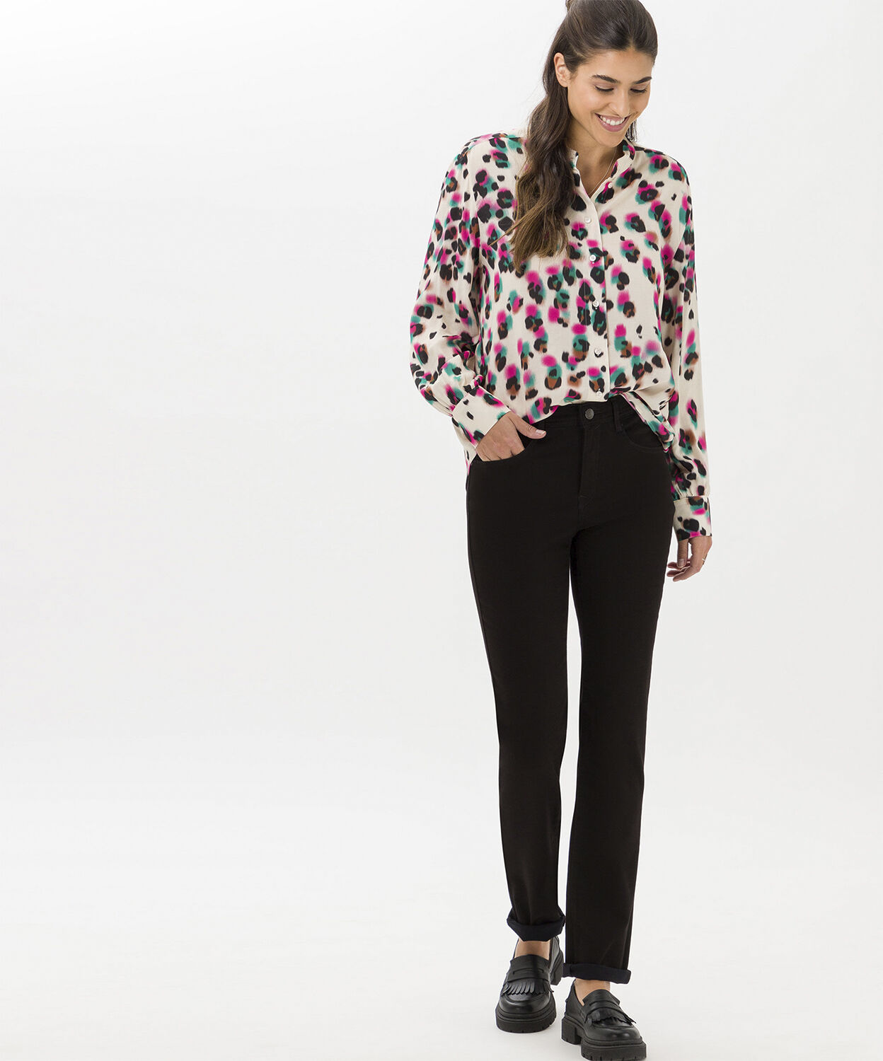 STYLE. CAROLA