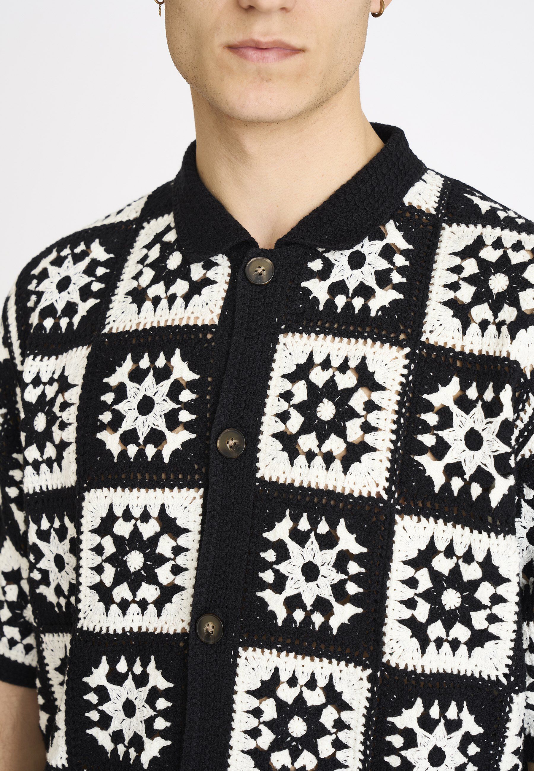 LEON CHROCHET SS SHIRT