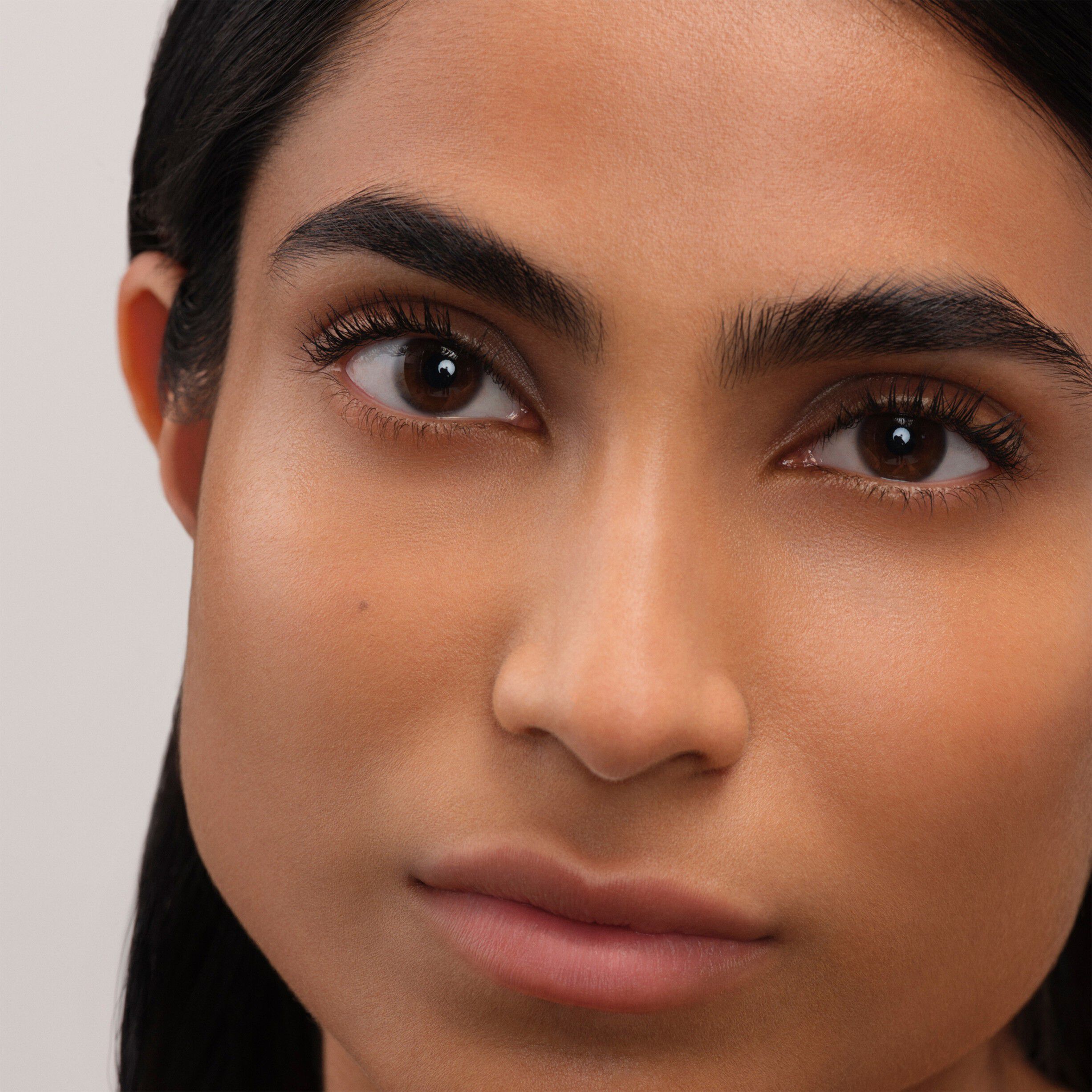 Prada Conceal Concealer - MW6