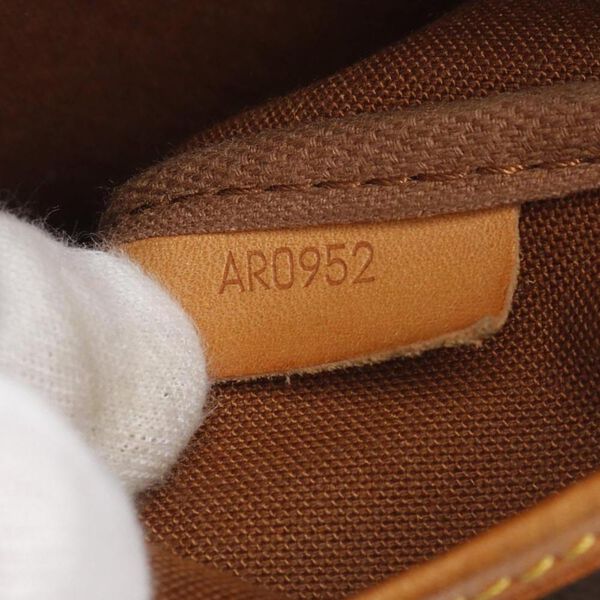 Louis Vuitton Saumur