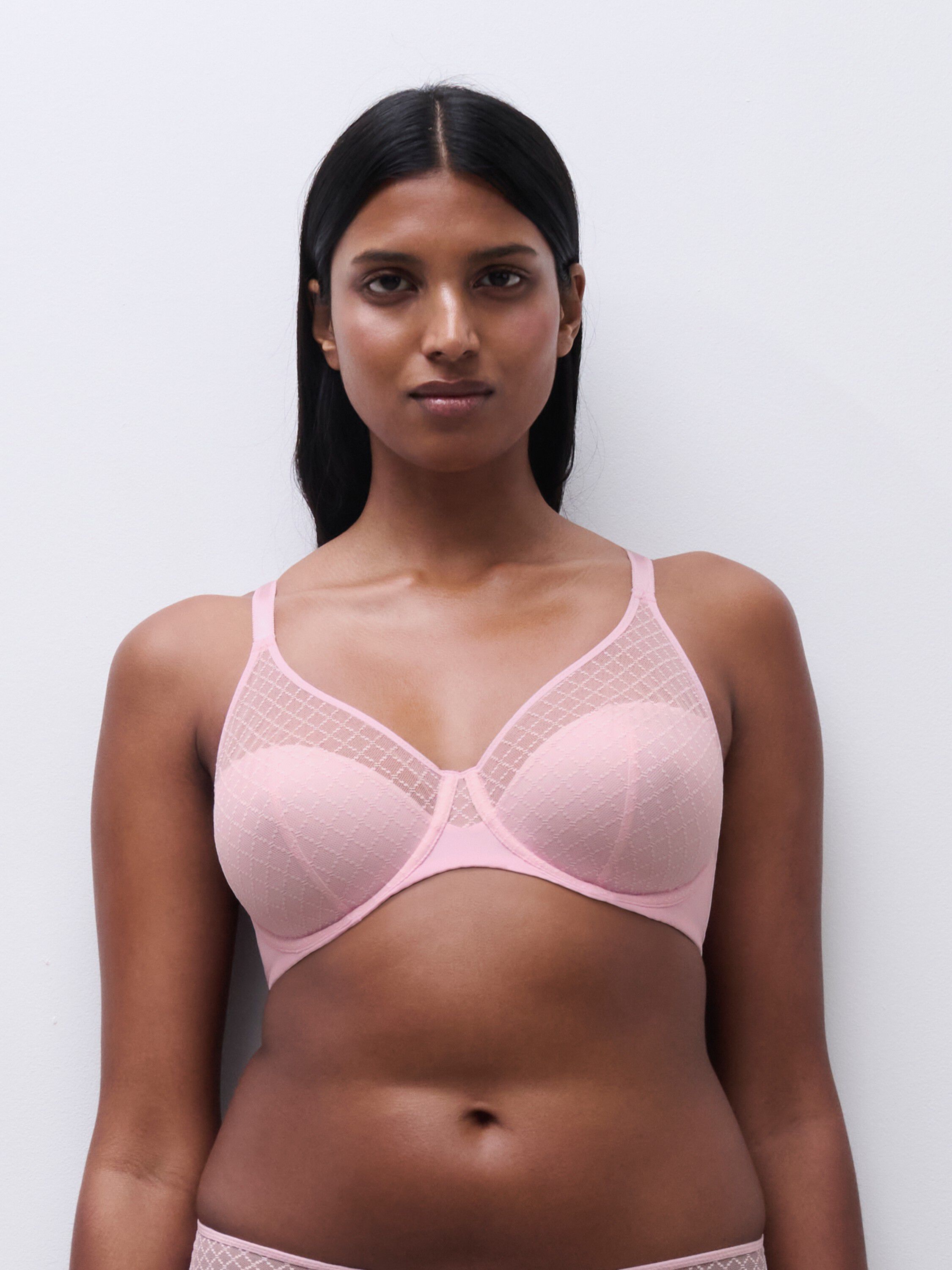 Norah Chic Covering molded bra