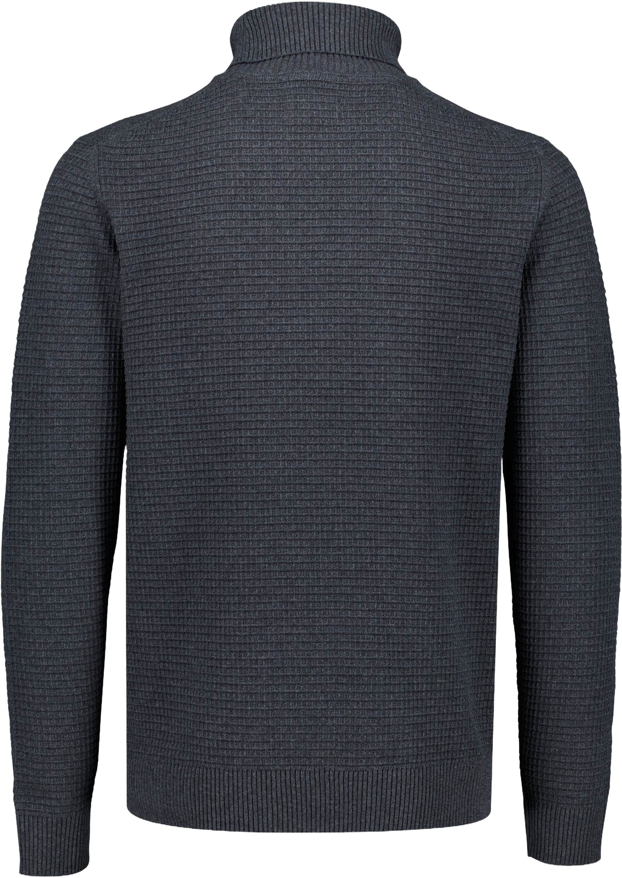 Structure roll-neck knit
