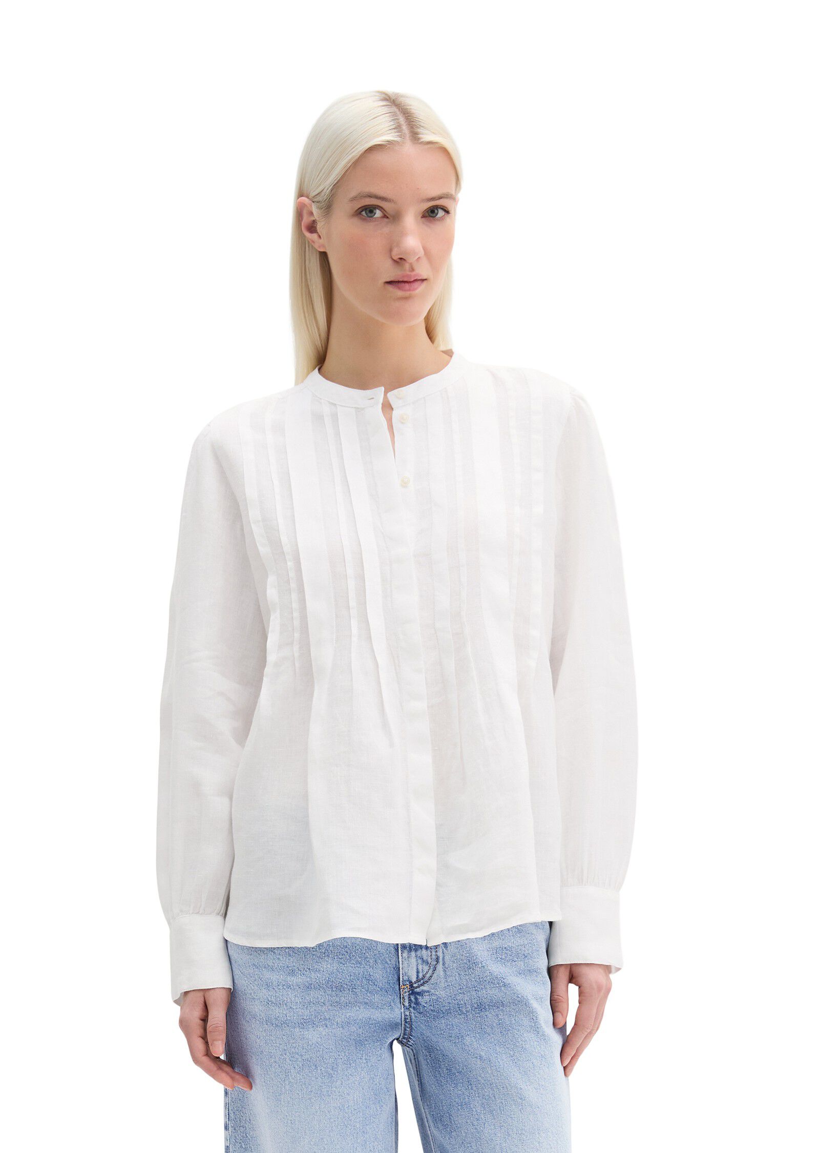 Blouse, flared shape, pleat details