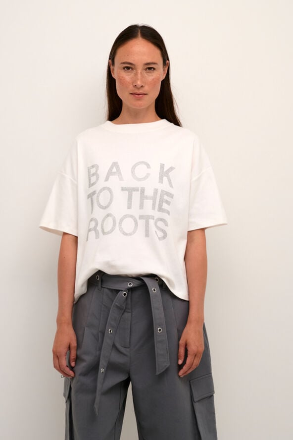Noomakb Tee