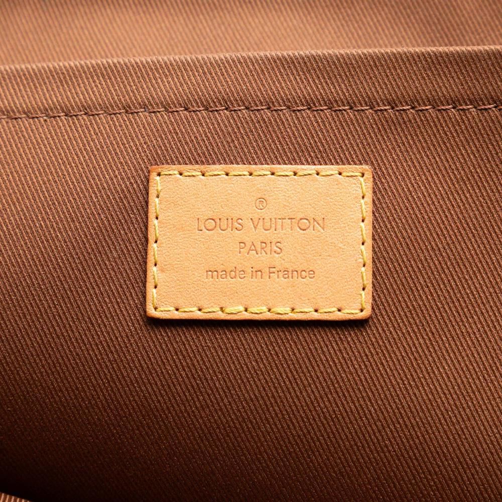 Louis Vuitton Clutch