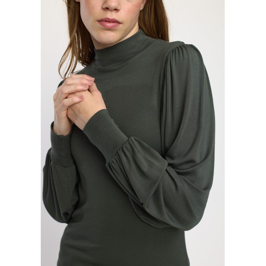 SRRoman T-Neck Top