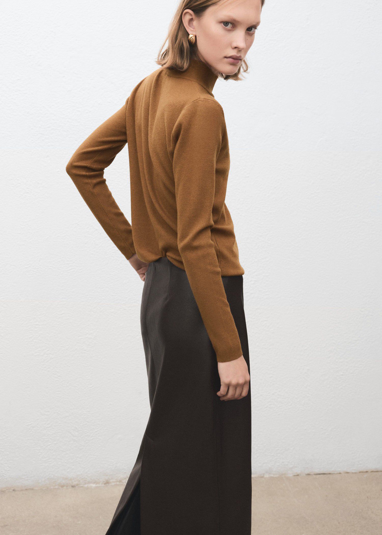 Perkins-neck sweater with button