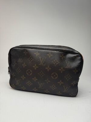 Louis Vuitton Clutch