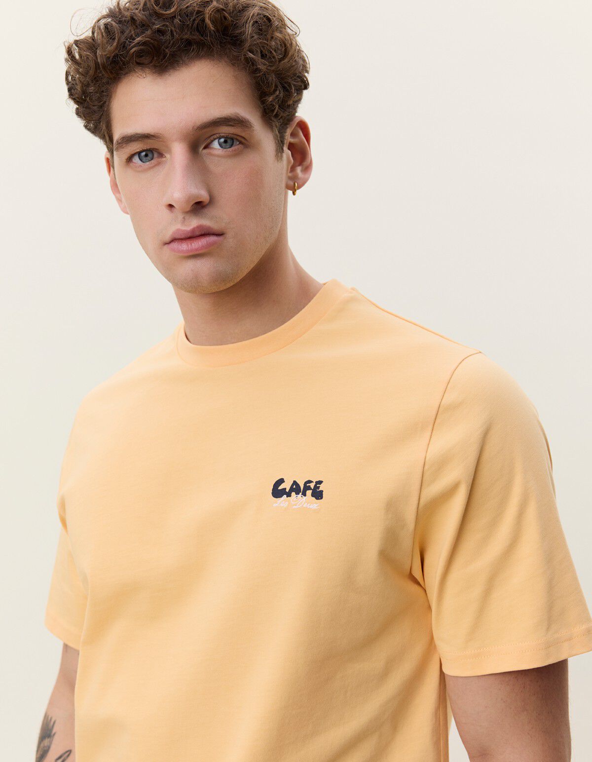 Caf&eacute; T-Shirt