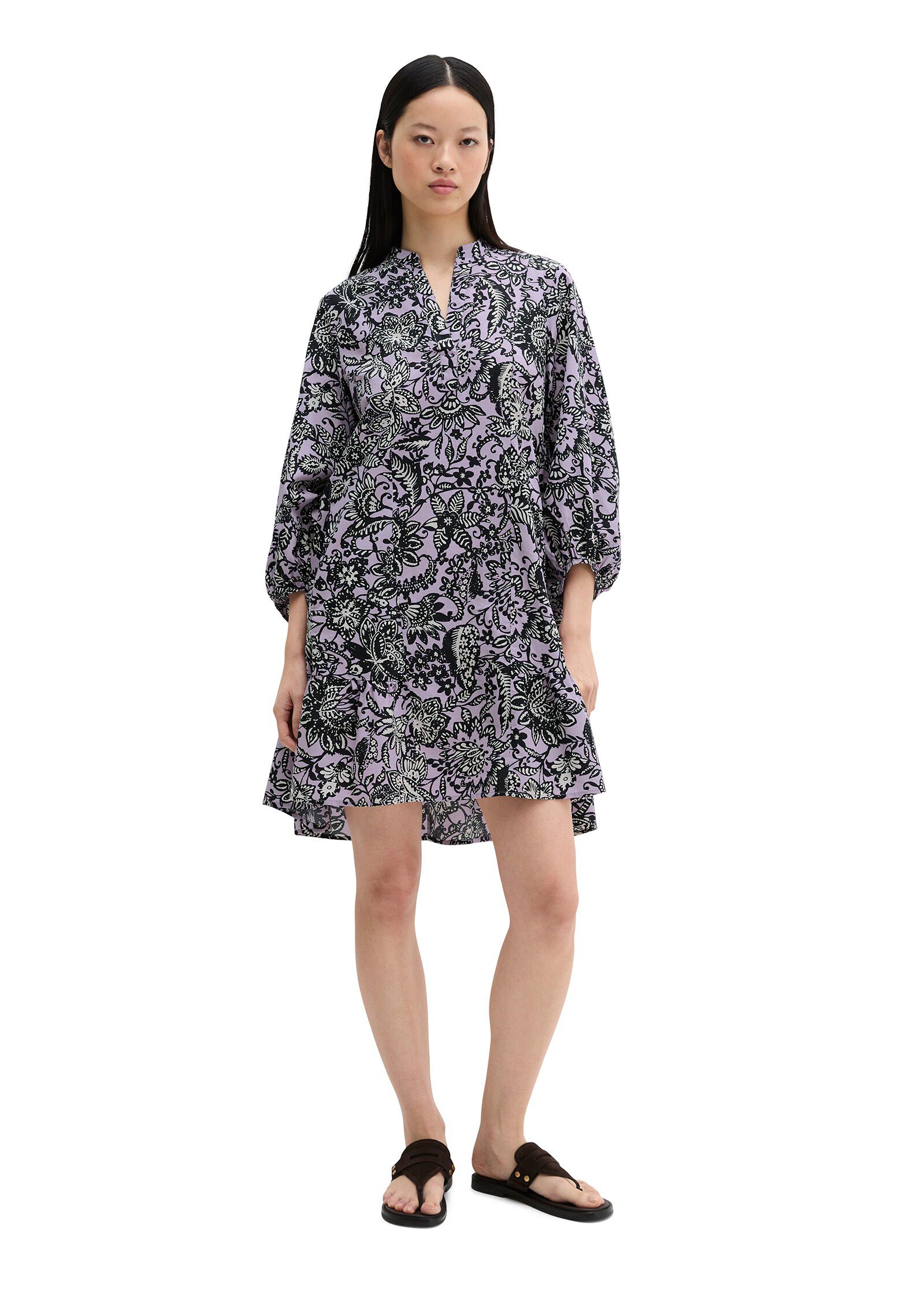 Dress, short length, flared hem, vo