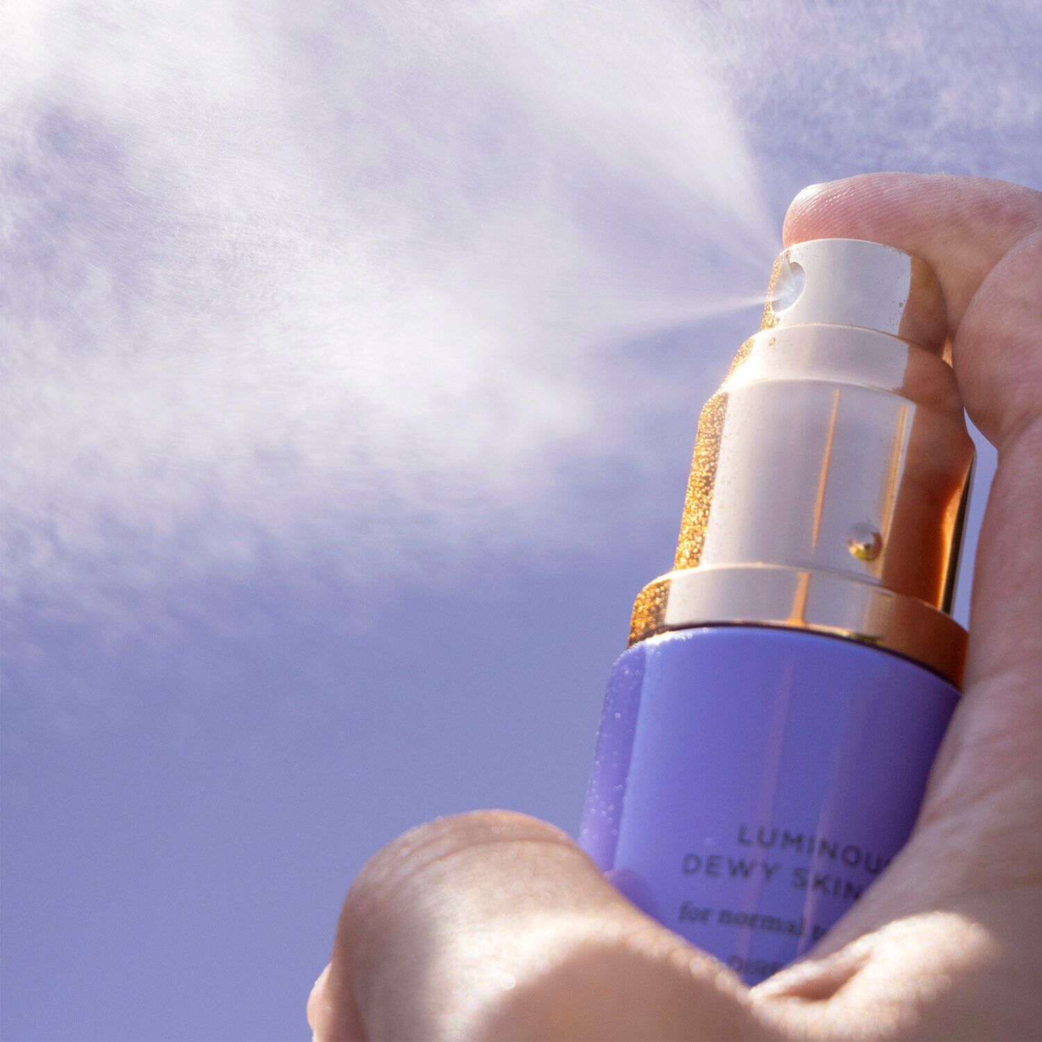 Luminous Dewy Skin Mist - Uppfriskande, lystergivande mist