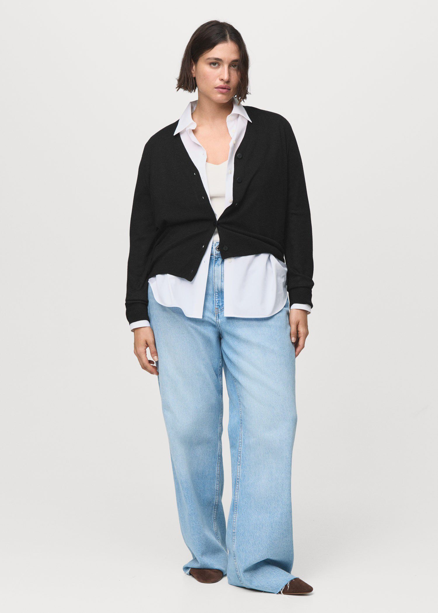 V-neck knitted cardigan