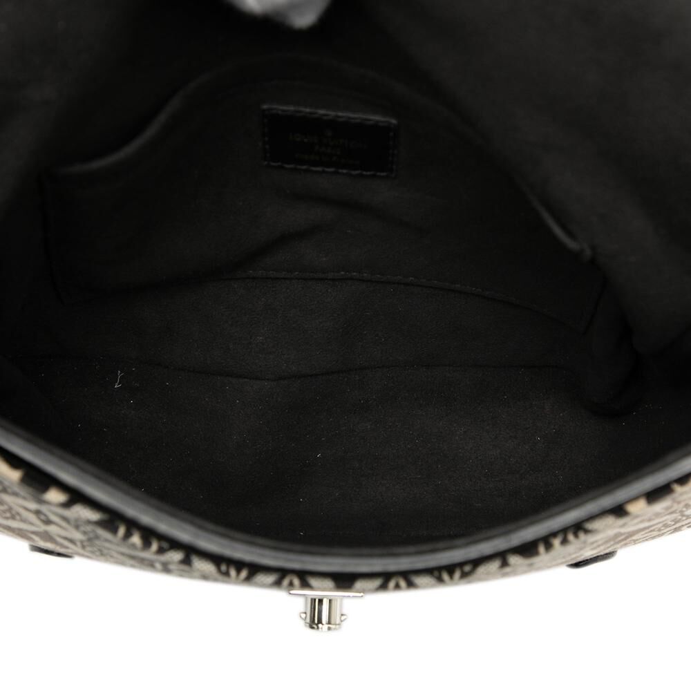 Louis Vuitton Saumur