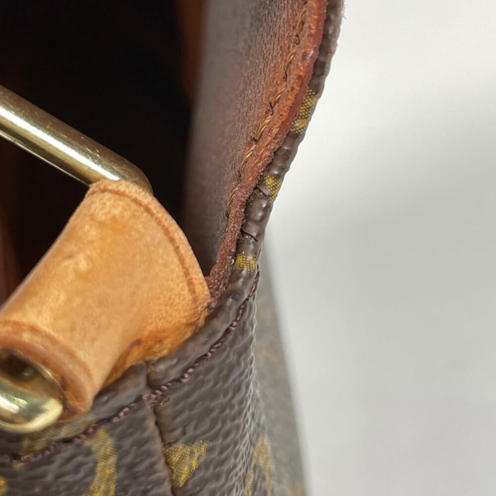 Louis Vuitton Shoulder Bags