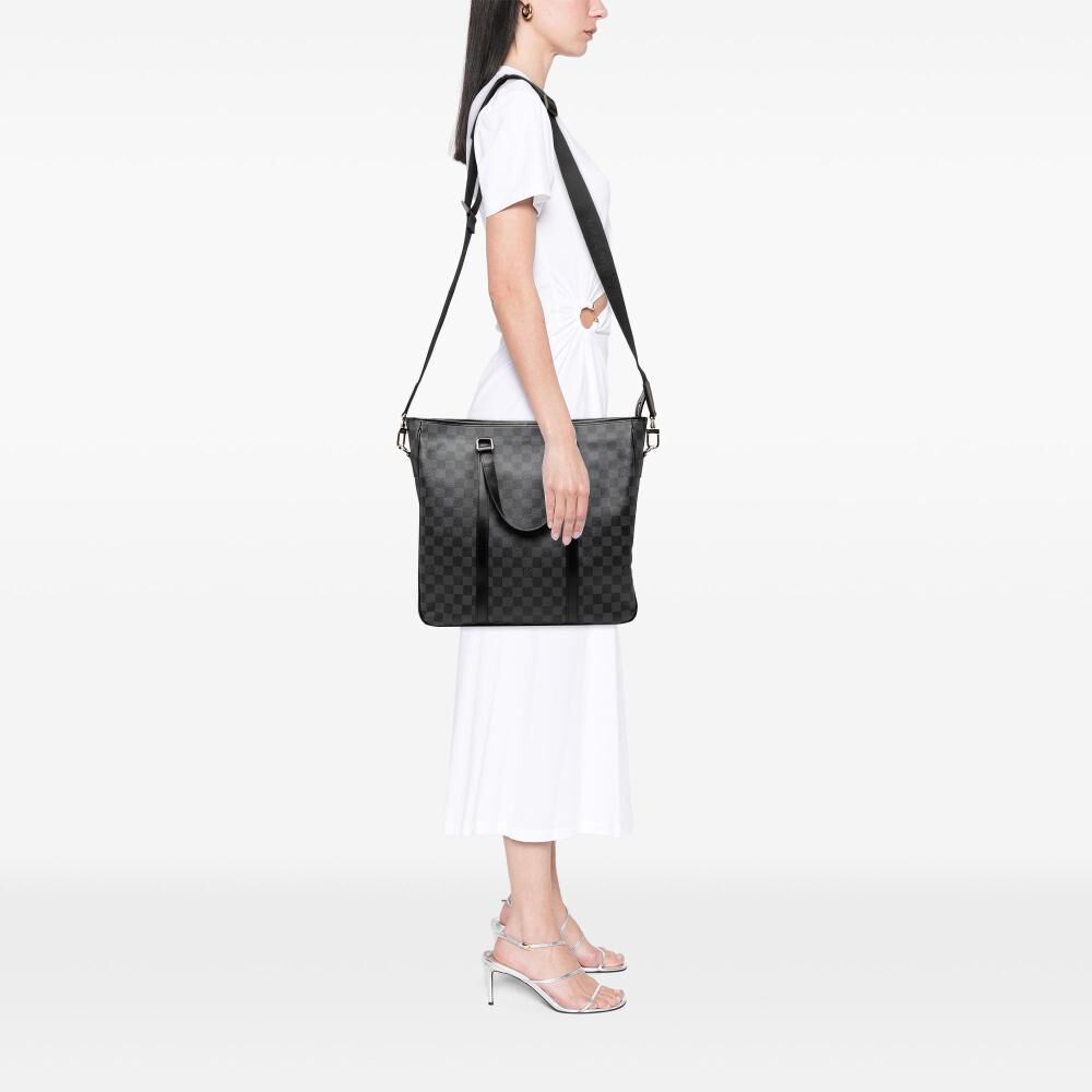 Louis Vuitton Tote