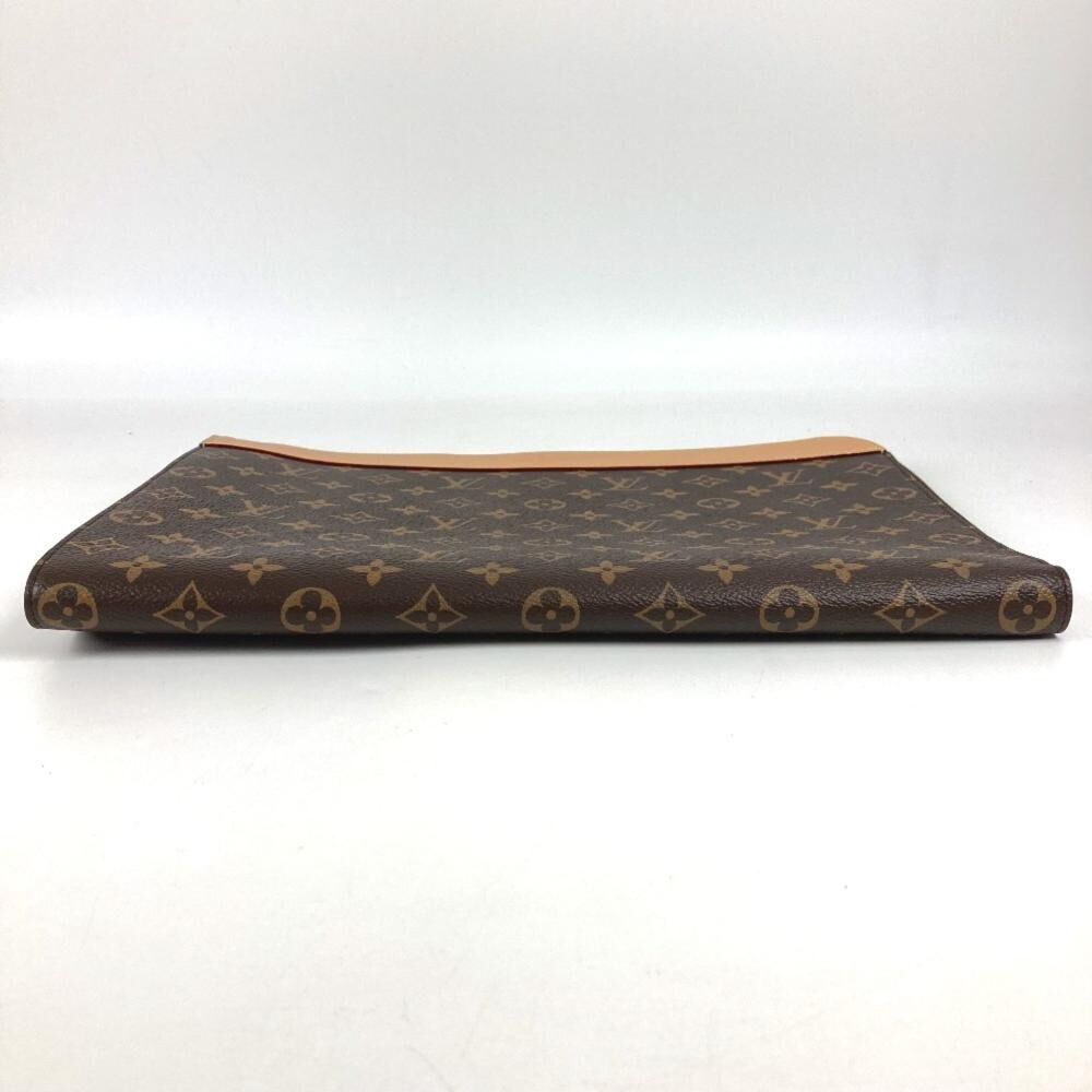 Louis Vuitton Clutch