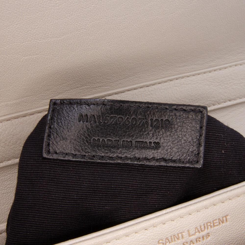 Yves Saint Laurent Shoulder Bag