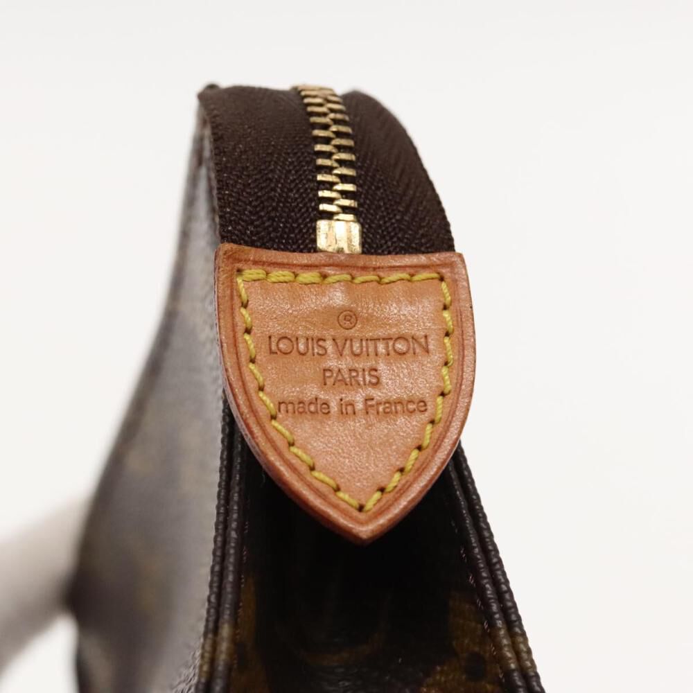 Louis Vuitton Poche Toilette