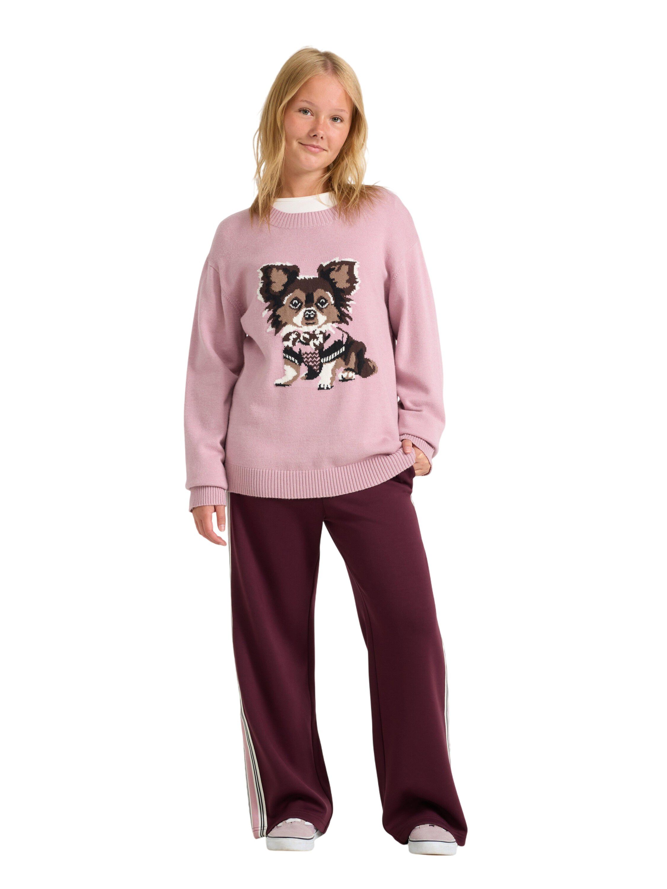 Sweater knitted placement inta