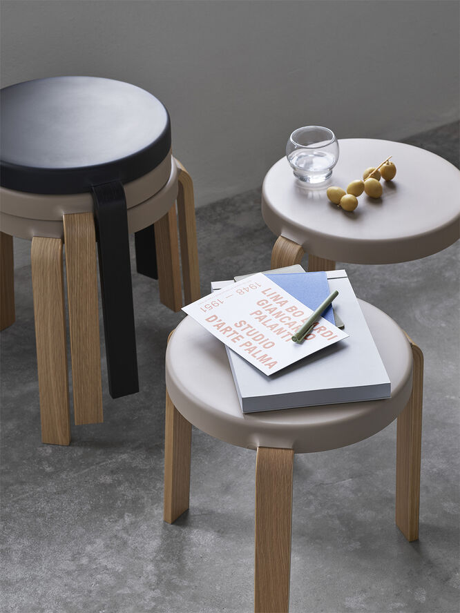 Tap Stool Oak