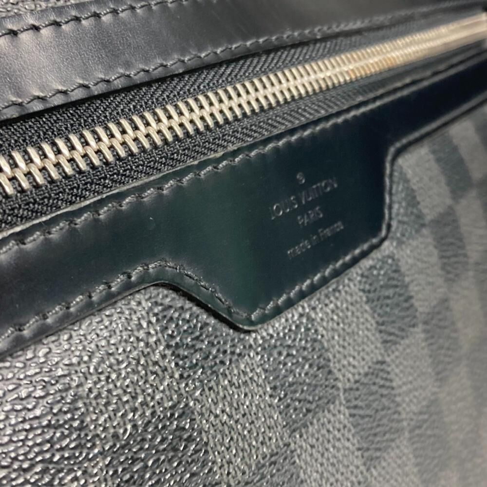 Louis Vuitton Messenger