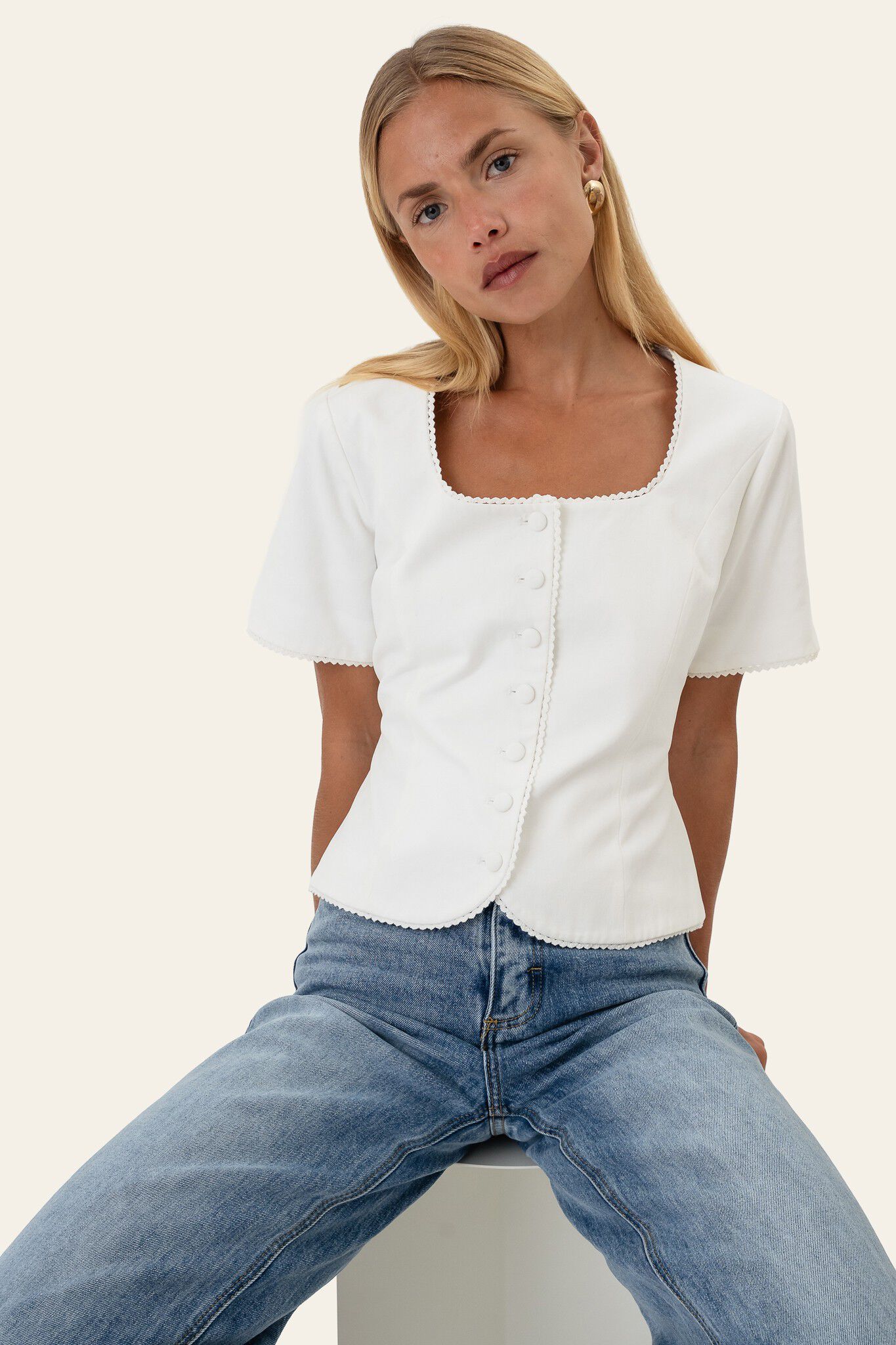LisaIC SS Blazer
