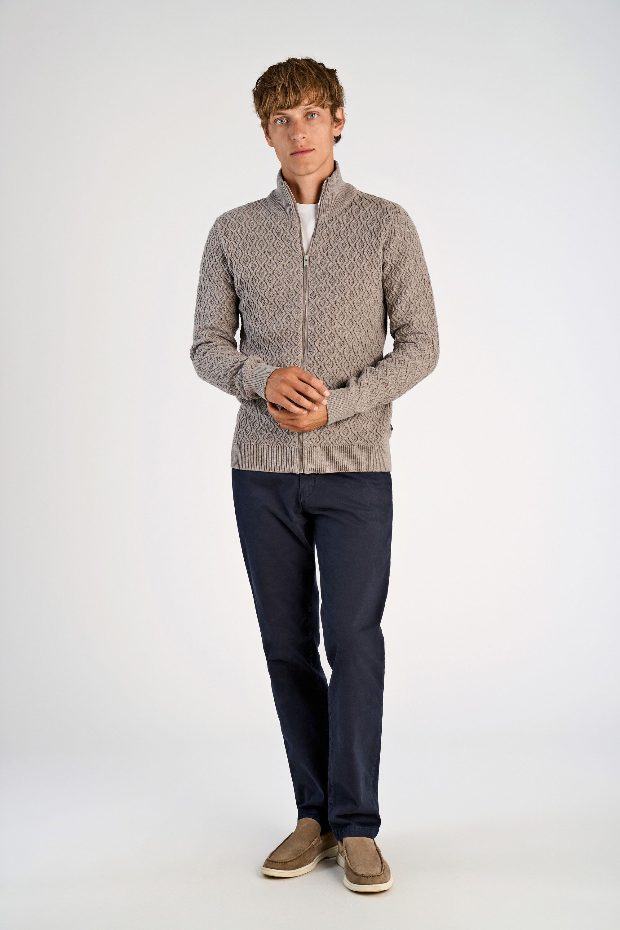 Recycle structure full zip