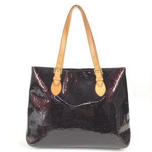 Louis Vuitton Reade
