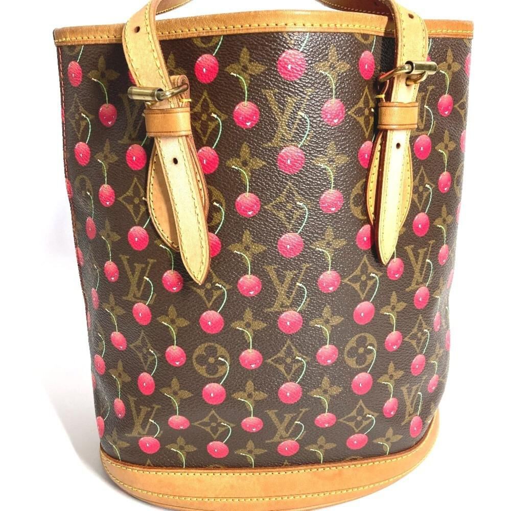 Louis Vuitton Shoulder Bags