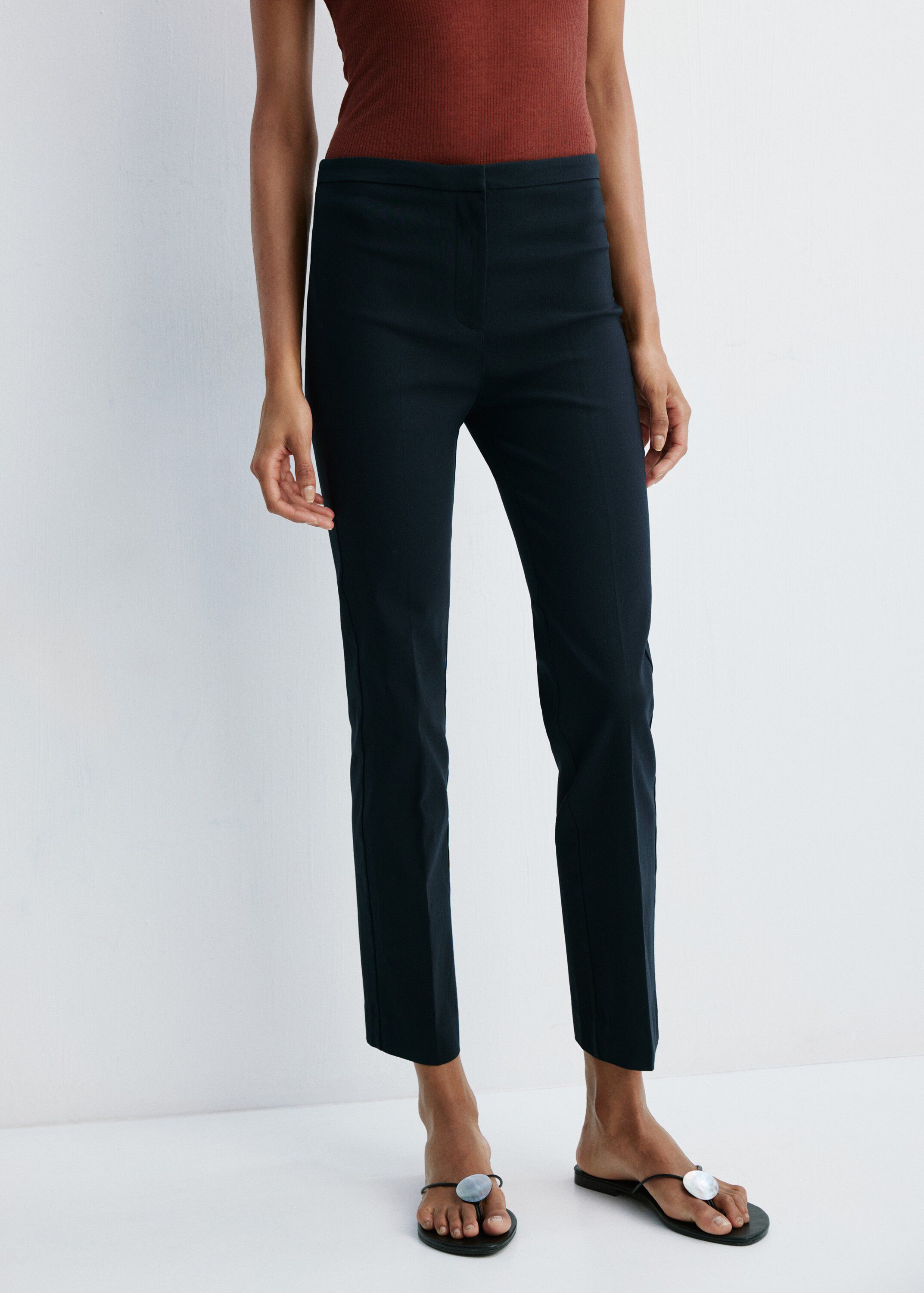Straight-cut crop trousers