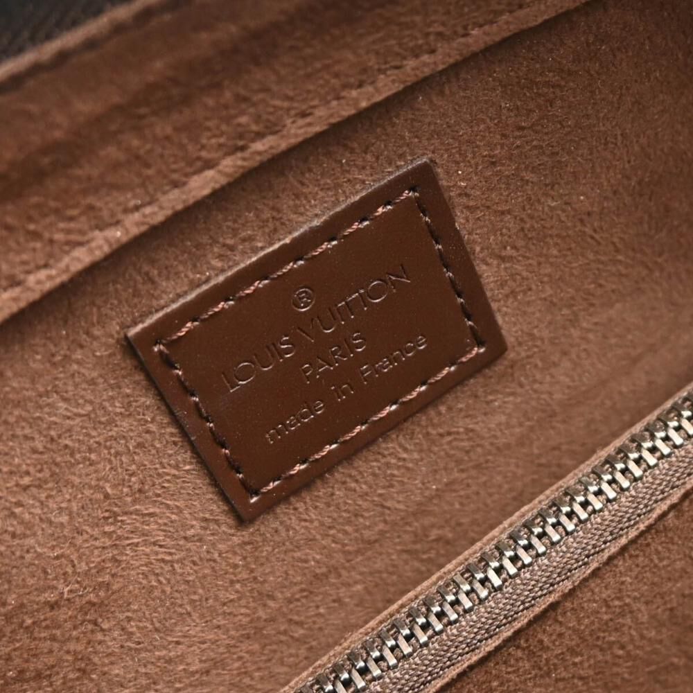 Louis Vuitton Pont Neuf