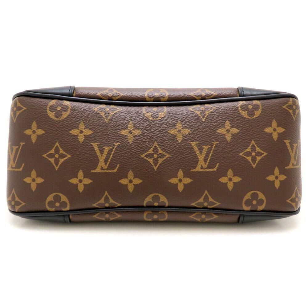 Louis Vuitton Shoulder Bags
