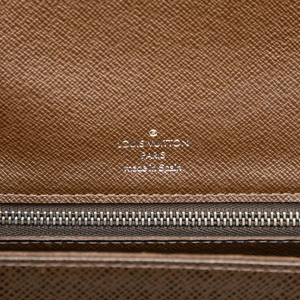 Louis Vuitton Clutch