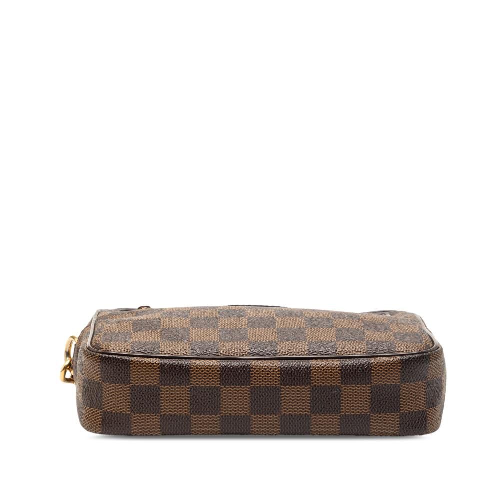 Louis Vuitton Clutch
