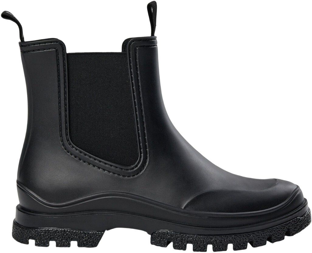 Rubber boot