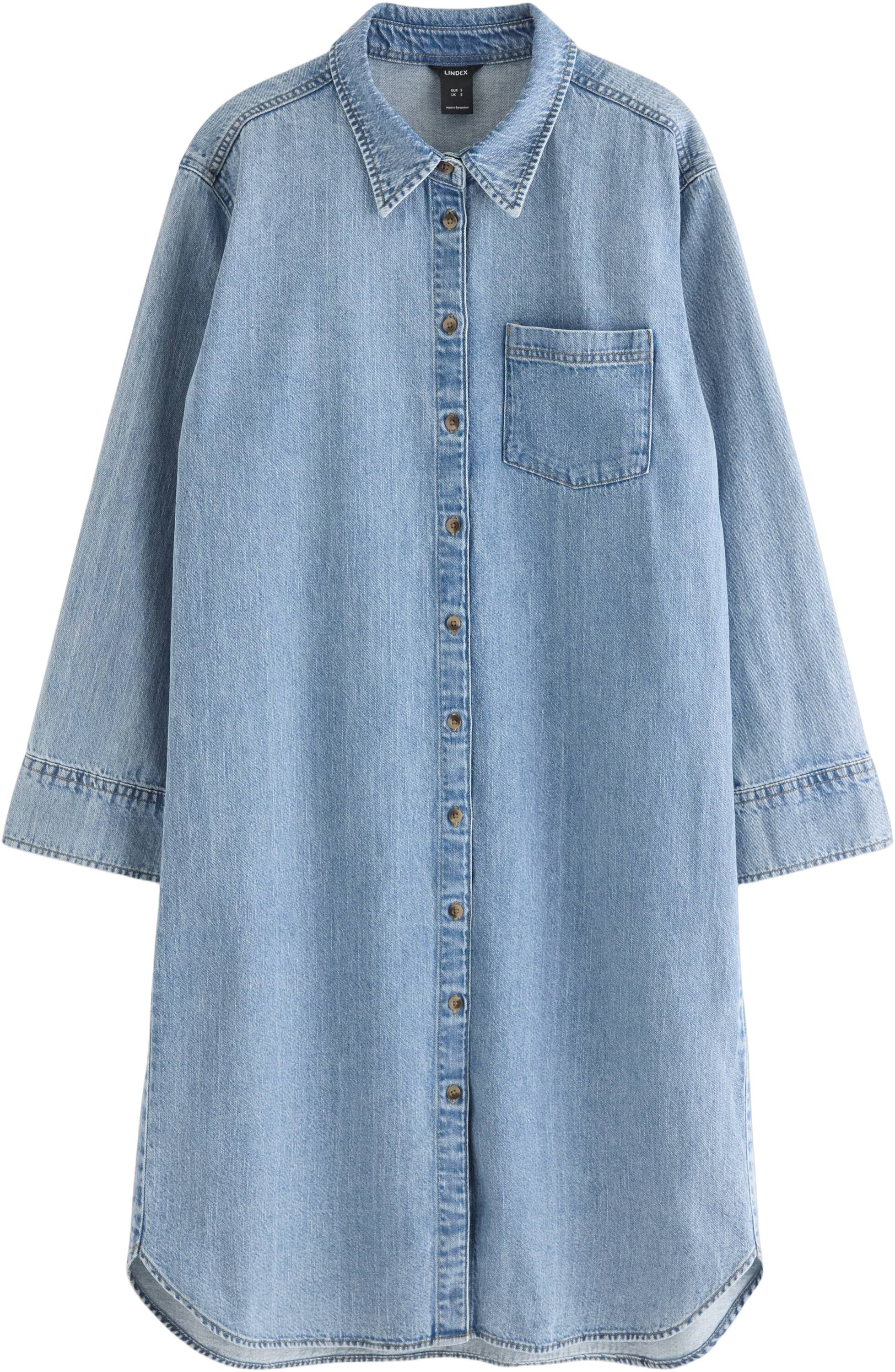 Shirt dress in denim with a relaxed