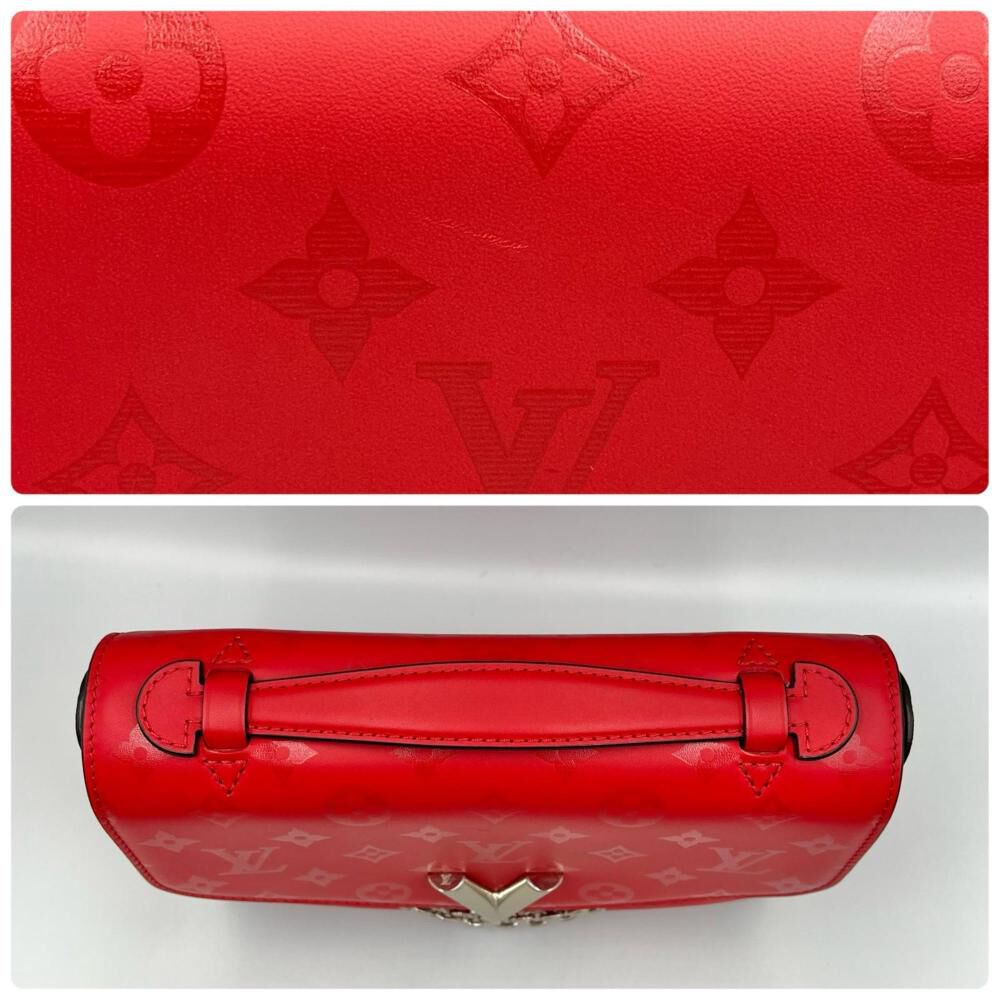 Louis Vuitton Shoulder Bags