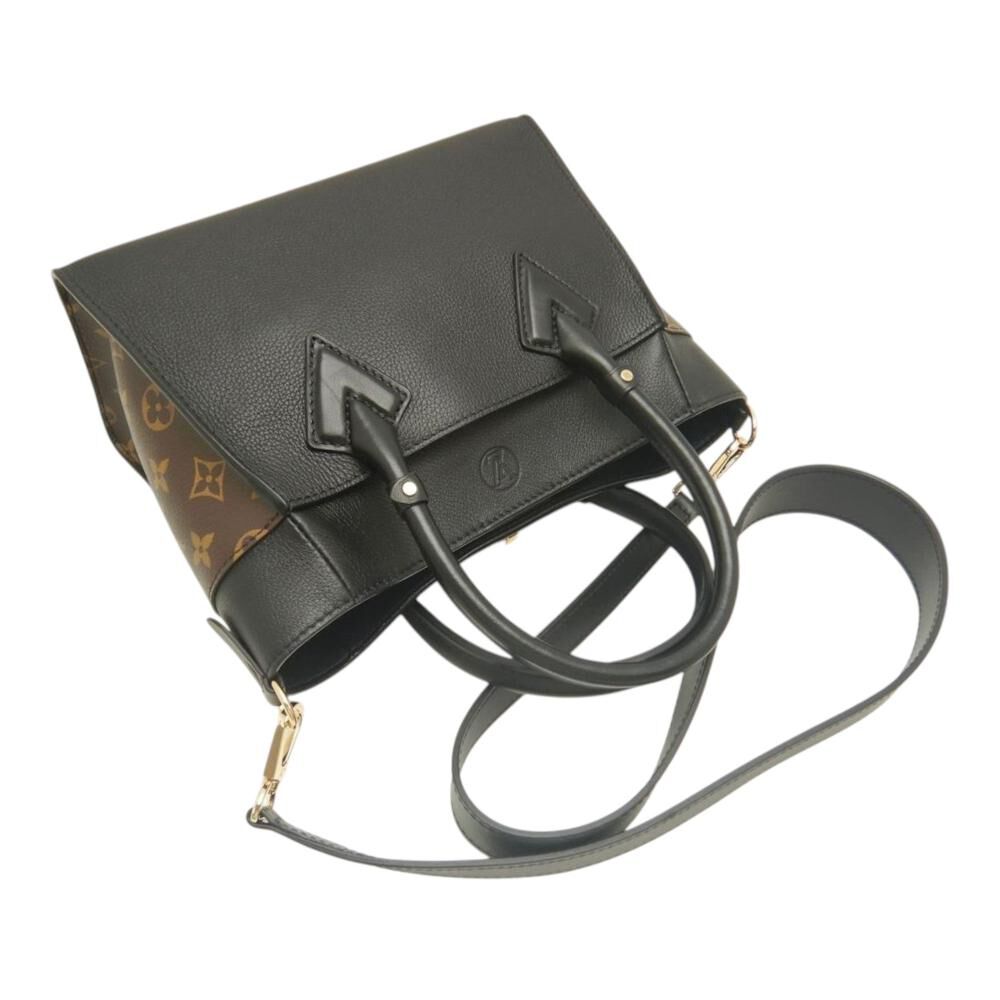 Louis Vuitton On My Side