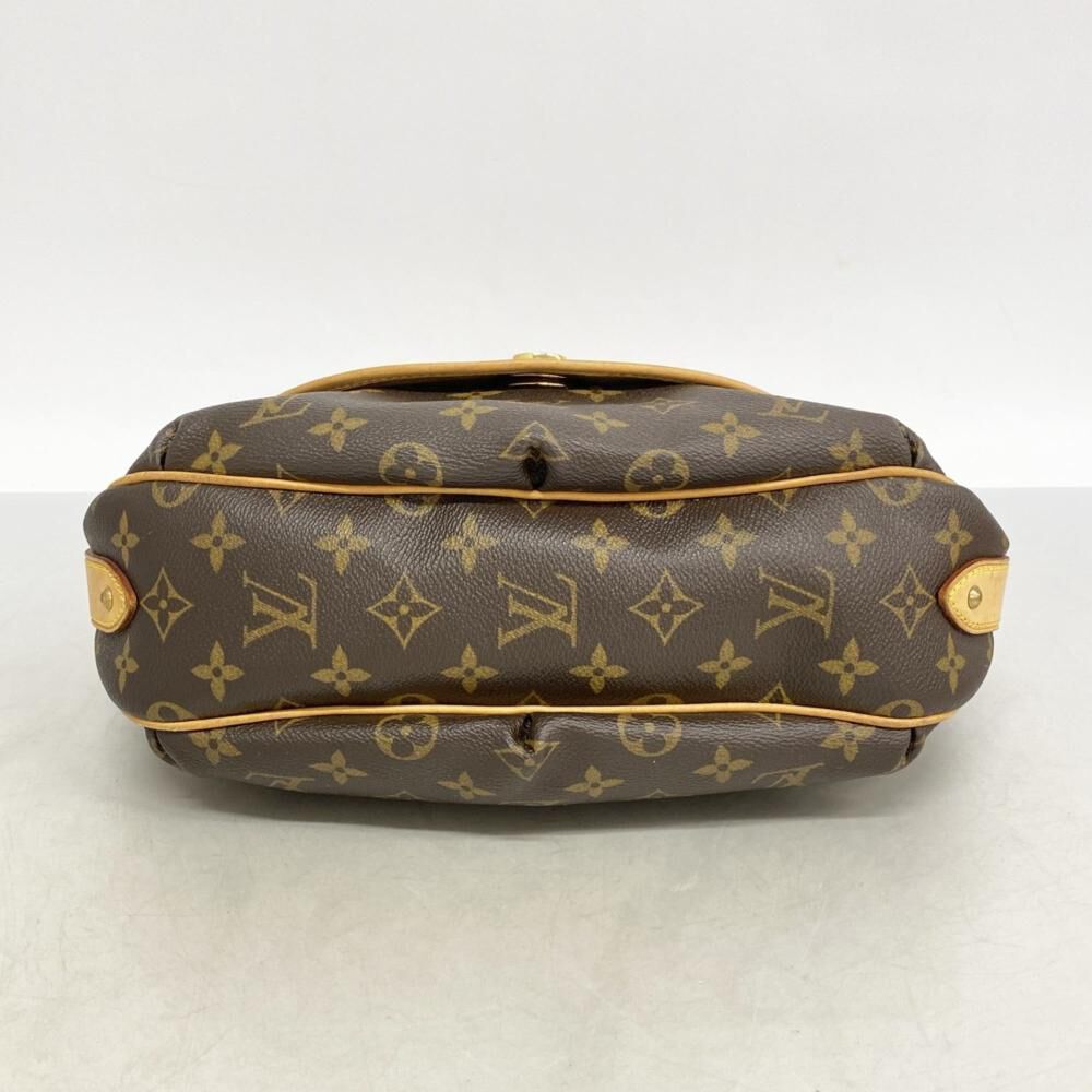 Louis Vuitton Shoulder Bags