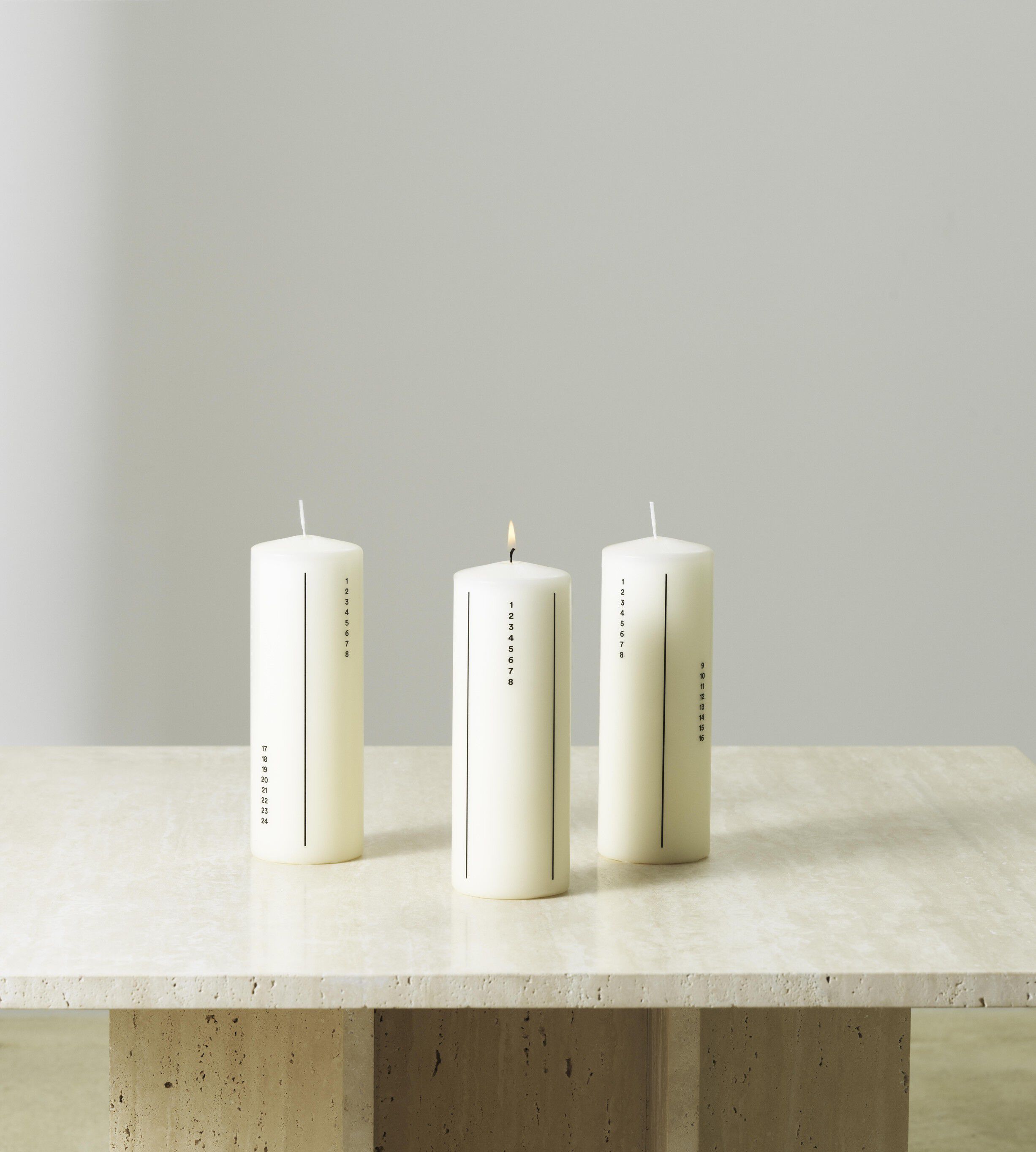 Calendar Candle Off White