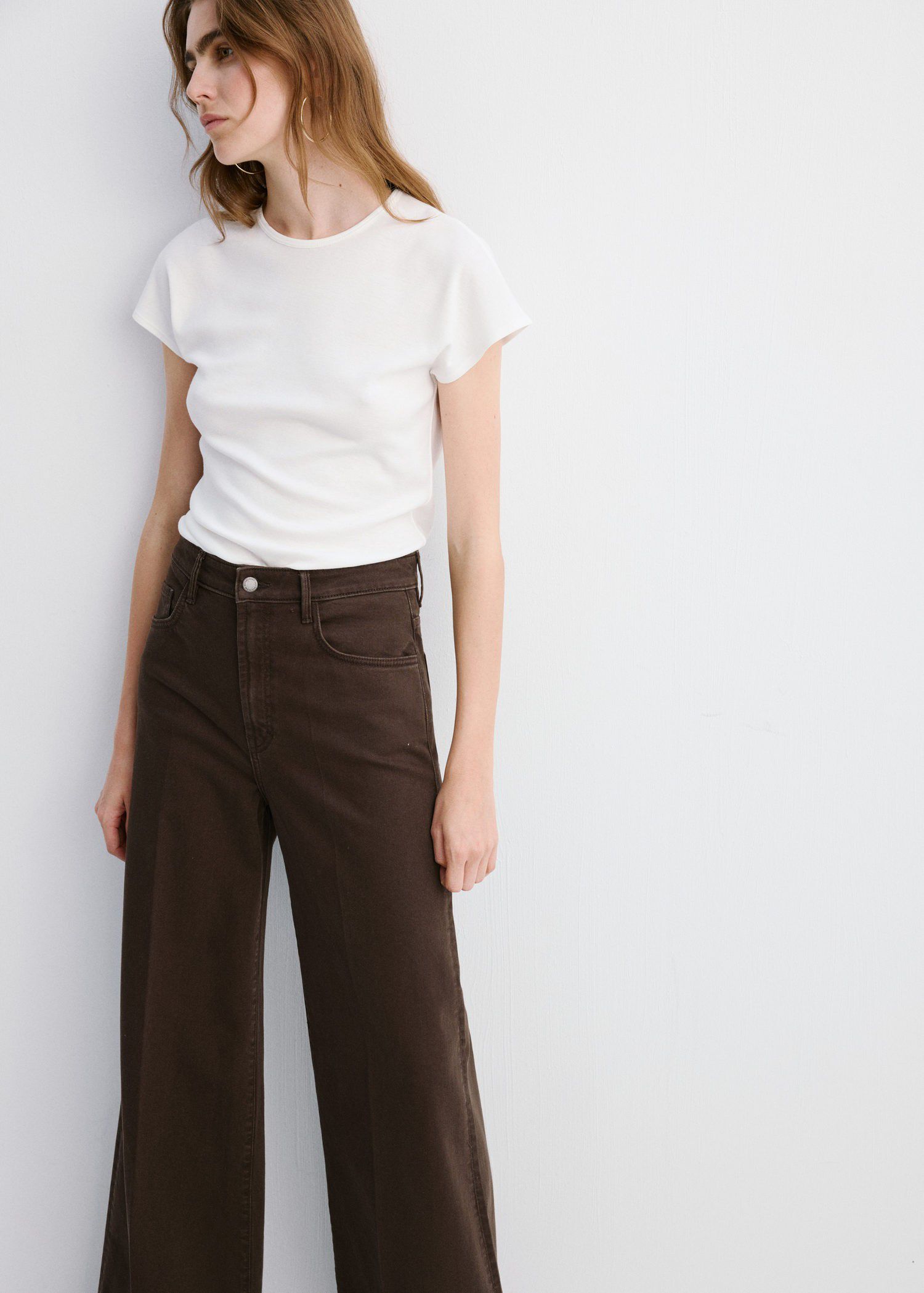 High-waisted wide leg jeans