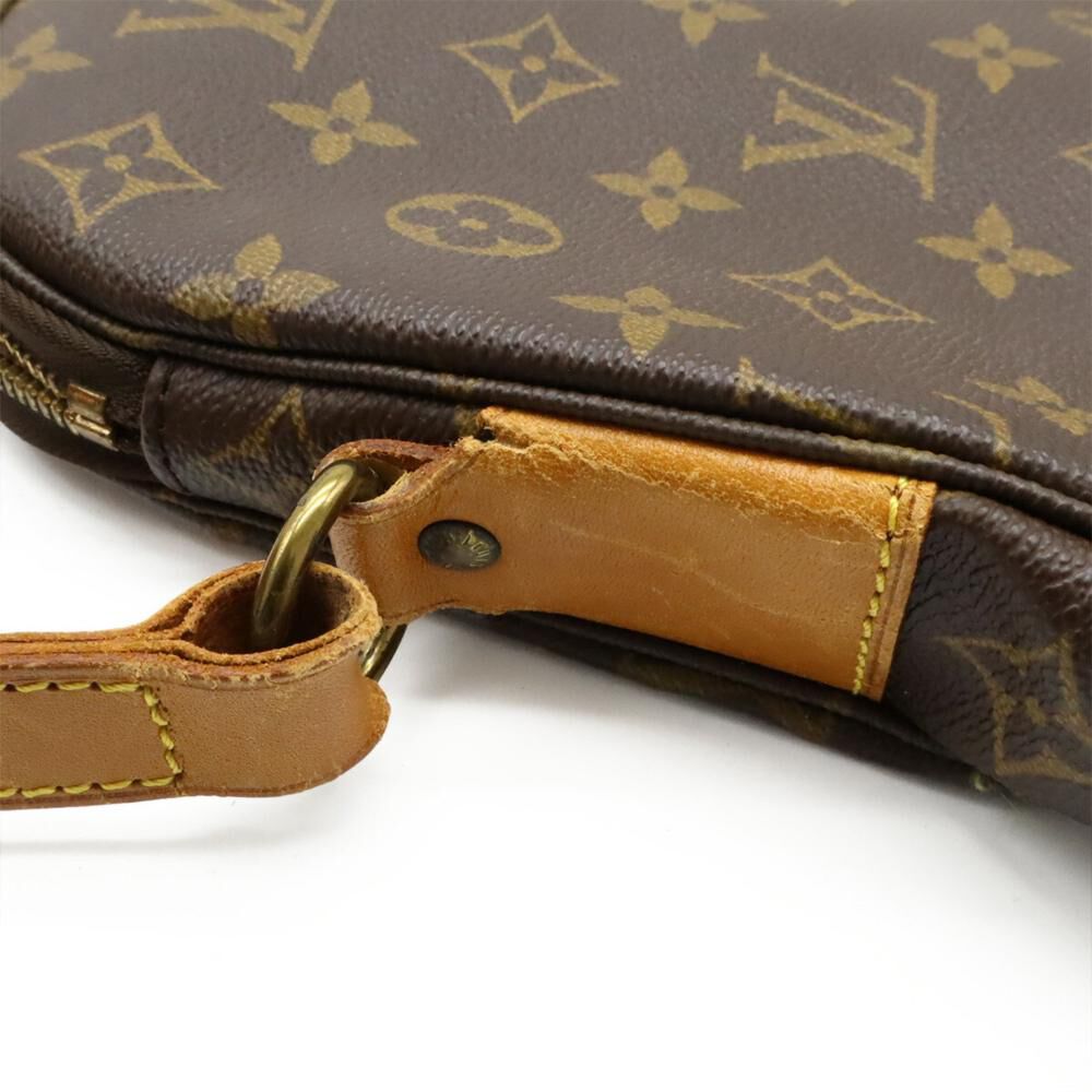 Louis Vuitton Shoulder Bags