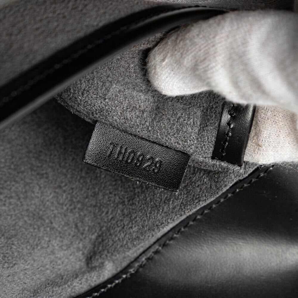 Louis Vuitton Reverie