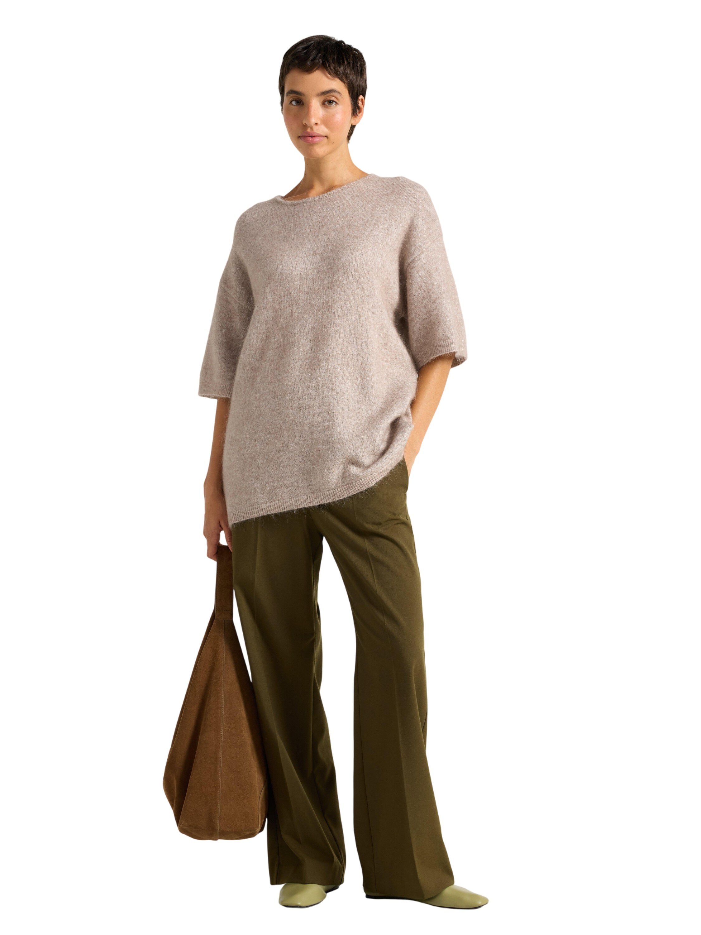 Kort&auml;rmad stickad tr&ouml;ja i mohairbla