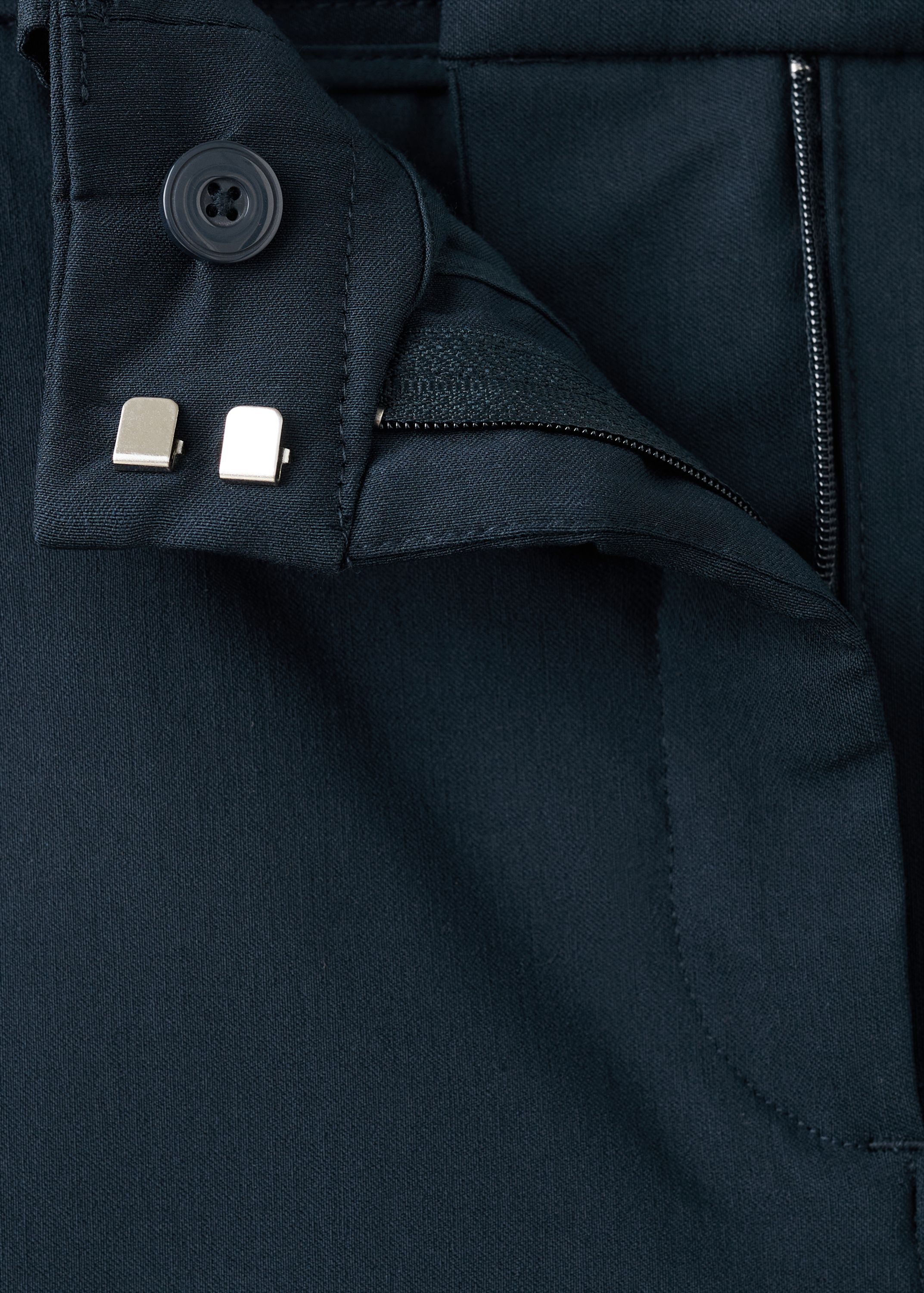 Straight-cut crop trousers