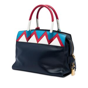 Prada Esplanade