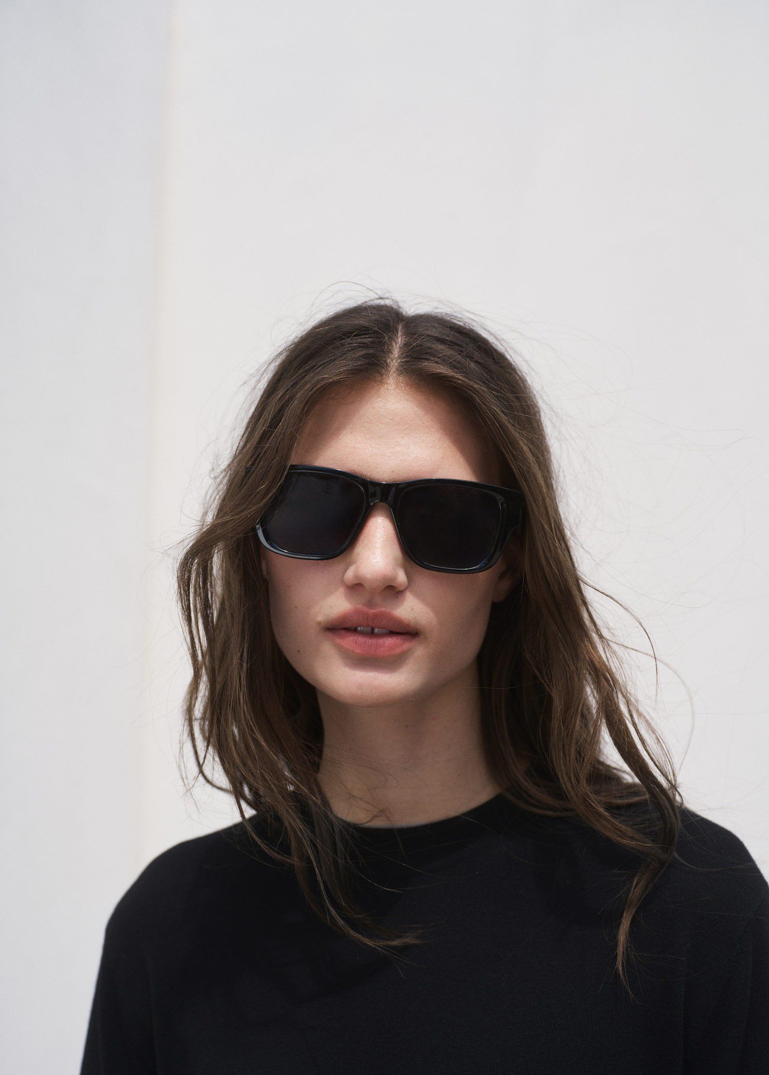 Short-sleeved fine-knit sweater