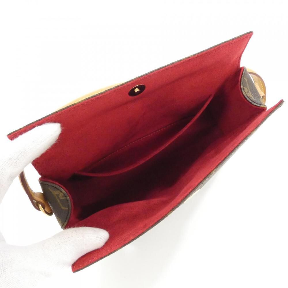 Louis Vuitton Shoulder Bags