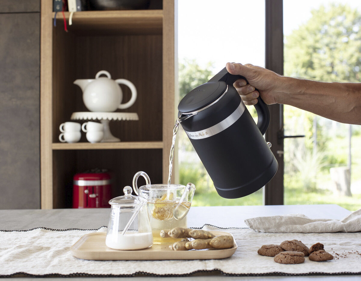 Design Collection vattenkokare matt svart 1,5 lite